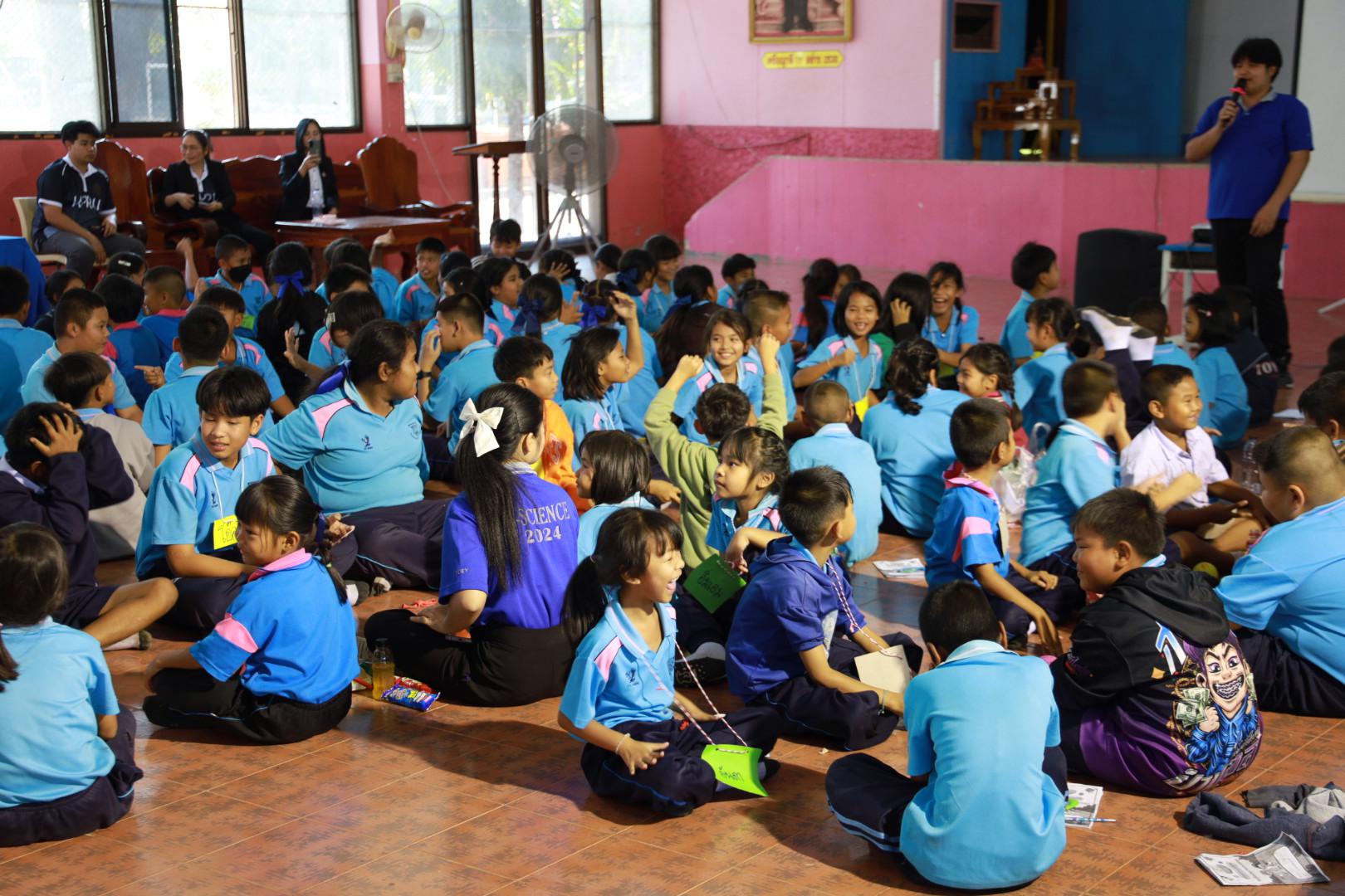 326. วันที่ 27 มกราคม 2569 โปรแกรมวิชาวิทยาศาสตร์ทั่วไป ได้จัดค่ายสเต็มศึกษาให้กับนักเรียนชั้นประถมศึกษาปีที่1-6 ณ โรงเรียนอนุบาลคลองขลุง จ.กำแพงเพชร